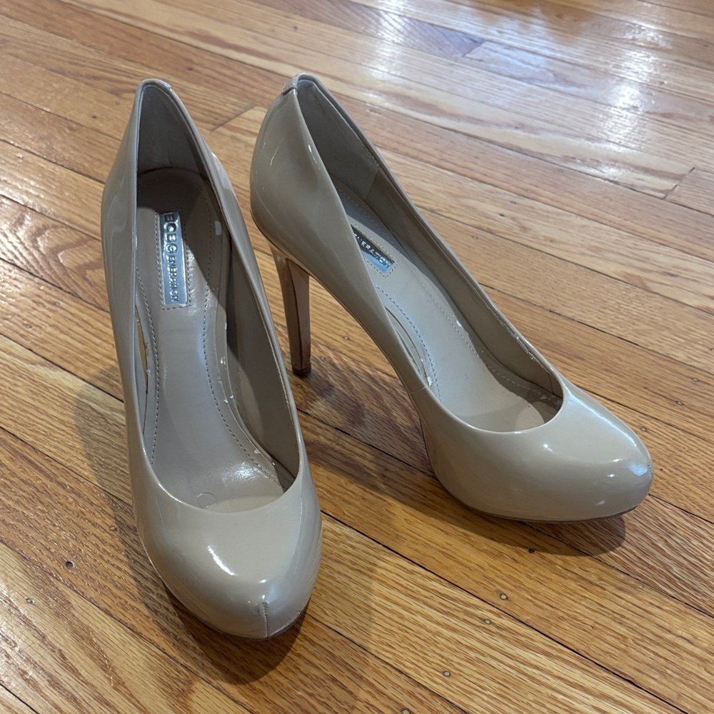 BCBG Generation Women's Taupe Heels